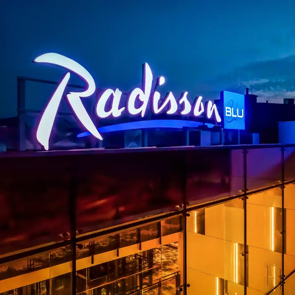 LED-lichtletters, Radisson Blu hotel